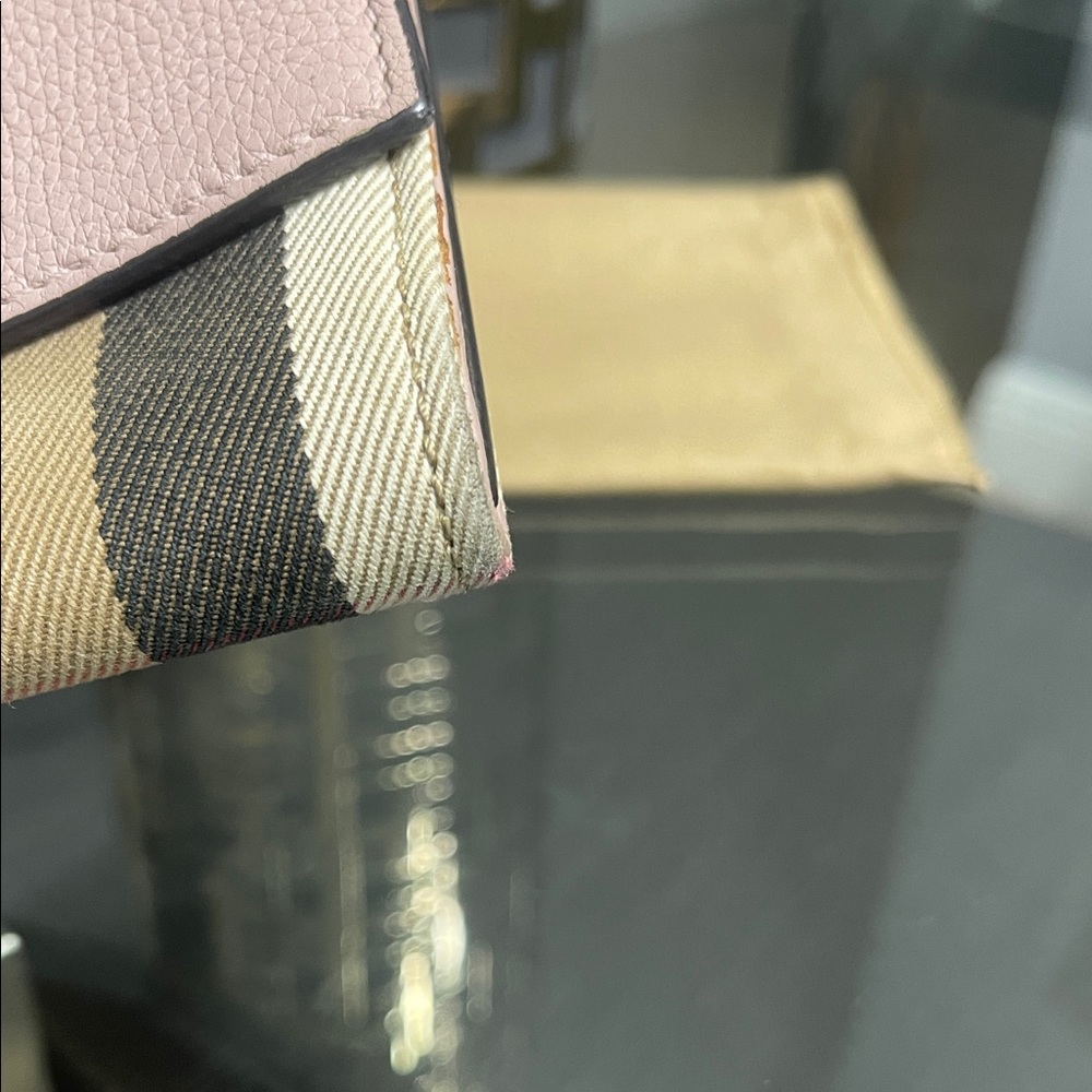 **FULL INCLUSION** Burberry Pink and Tan Wallet - Picture 12 of 12